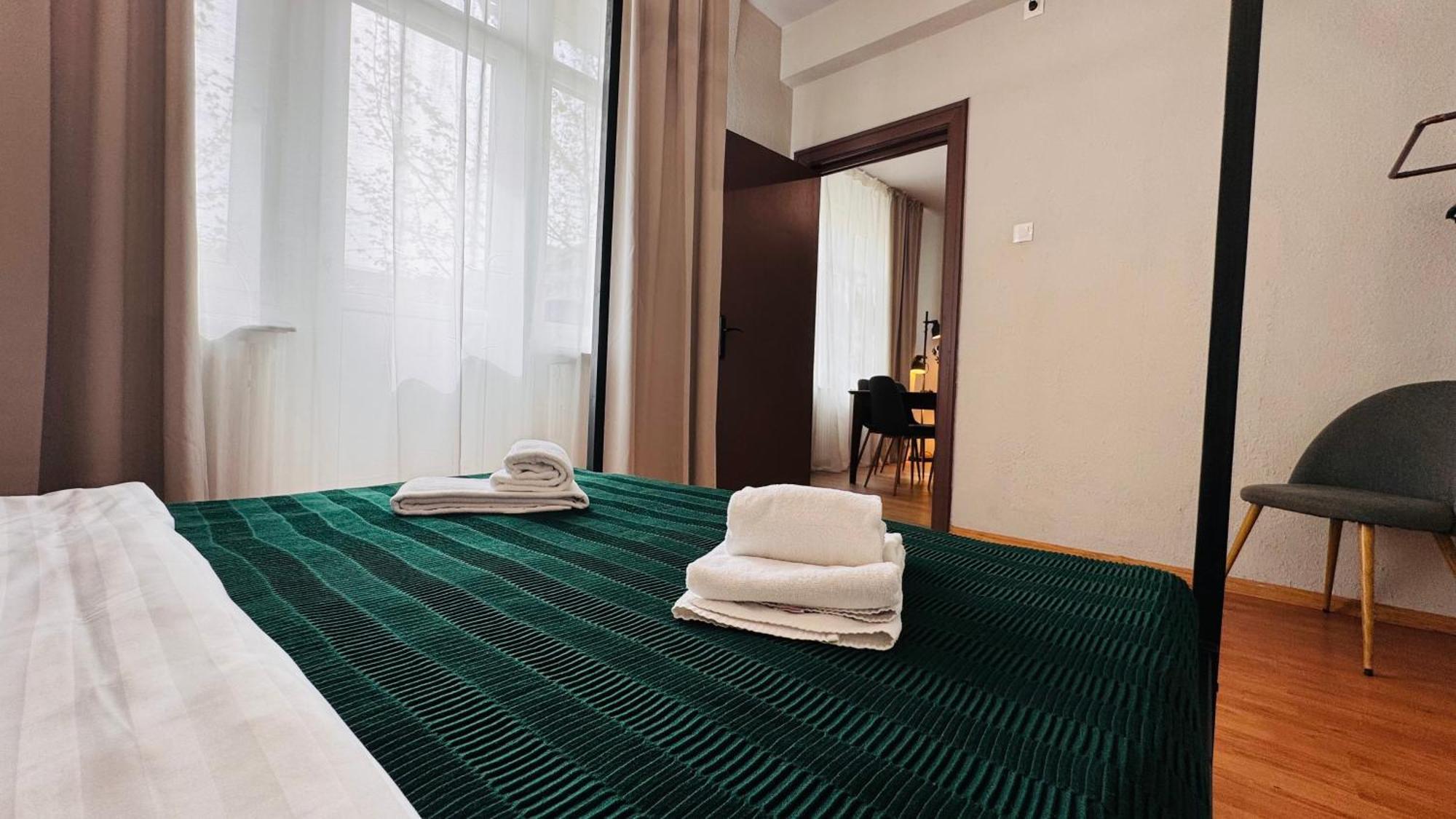 Ideal Home - Spacious & Modern Accommodation Near Unirii Square Bucareste Quarto foto