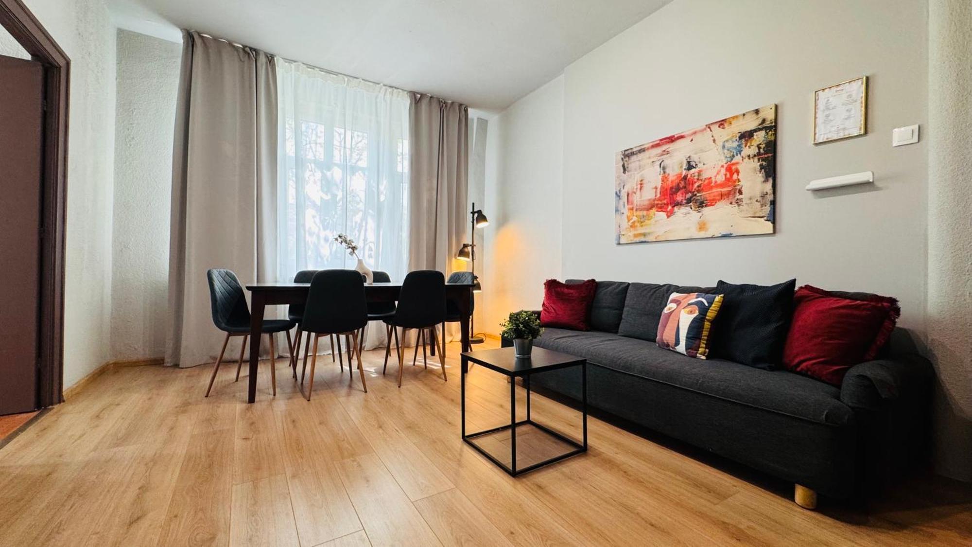 Ideal Home - Spacious & Modern Accommodation Near Unirii Square Bucareste Exterior foto