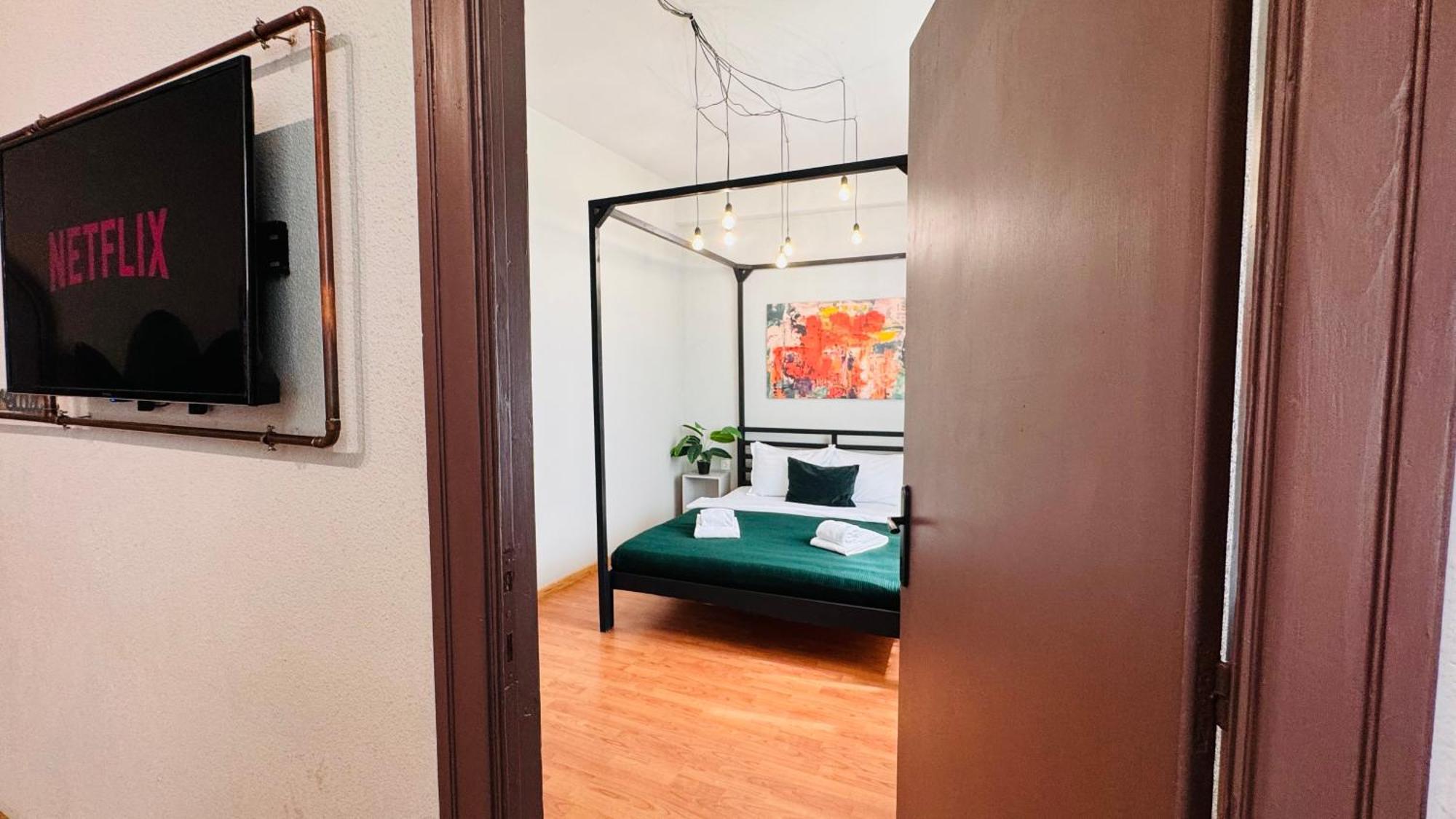 Ideal Home - Spacious & Modern Accommodation Near Unirii Square Bucareste Quarto foto