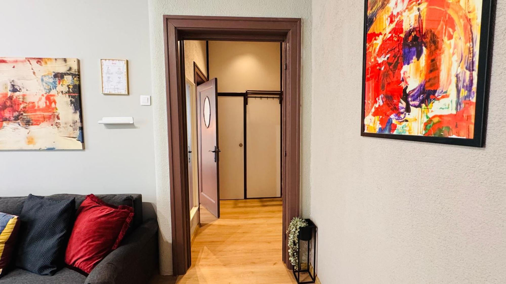 Ideal Home - Spacious & Modern Accommodation Near Unirii Square Bucareste Quarto foto