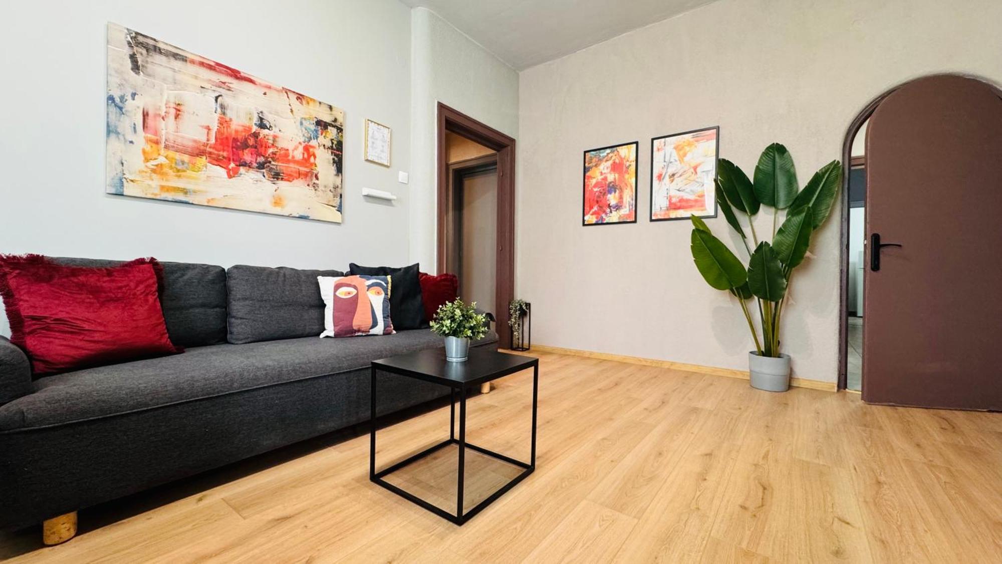 Ideal Home - Spacious & Modern Accommodation Near Unirii Square Bucareste Quarto foto